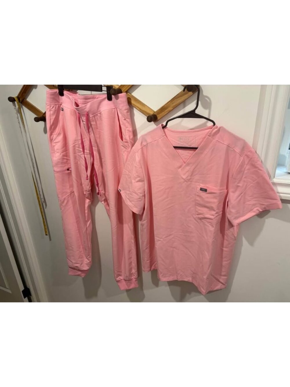 FIGS BRAND SCRUB SET - XL TALL BOTTOMS- LARGE TOP - Breast cancer edition
